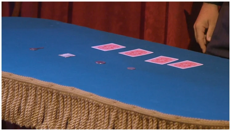 Debajo (Gimmick e Instrucciones Online) de Juan Luis Rubiales - Imagen 2